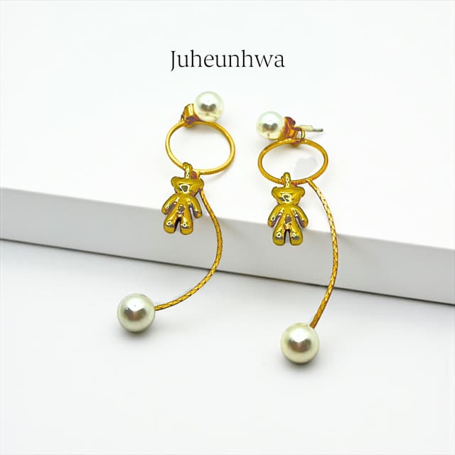 Luxury gold bracelet